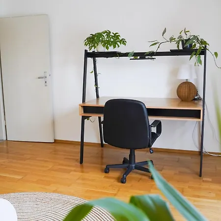 Happybnb Mit Sonniger Terrasse Apartment *