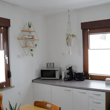 Appartement Happybnb Mit Sonniger Terrasse *