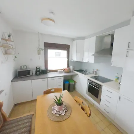 Appartement Happybnb Mit Sonniger Terrasse *