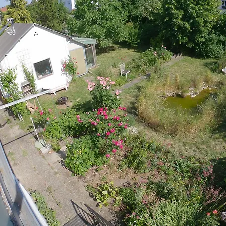 Gruenoase Mit Sonnenbalkon *