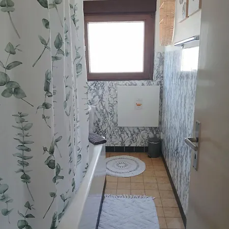 Gruenoase Mit Sonnenbalkon *