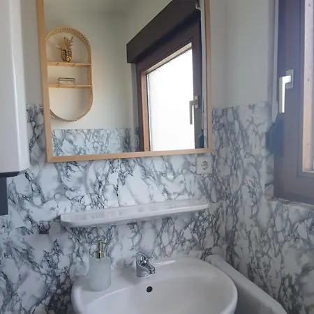 Gruenoase Mit Sonnenbalkon *