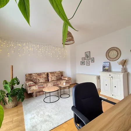 Gruenoase Mit Sonnenbalkon Apartmán