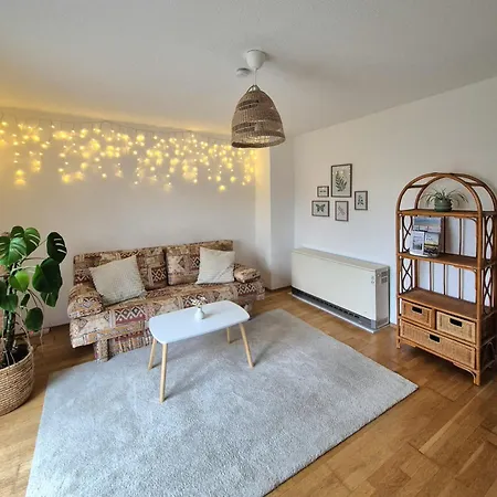 Apartment Gruenoase Mit Sonnenbalkon