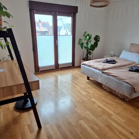 Apartment Gruenoase Mit Sonnenbalkon *